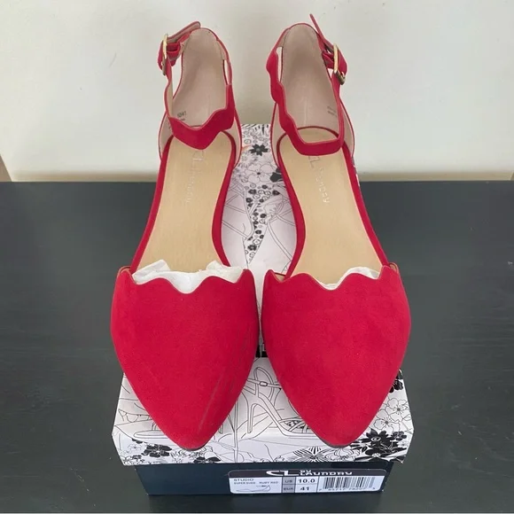CL by Laundry Women's Studio Super Suede Ruby Red Pointed Toe Flat Womens Sz 10 - Picture 2 of 11